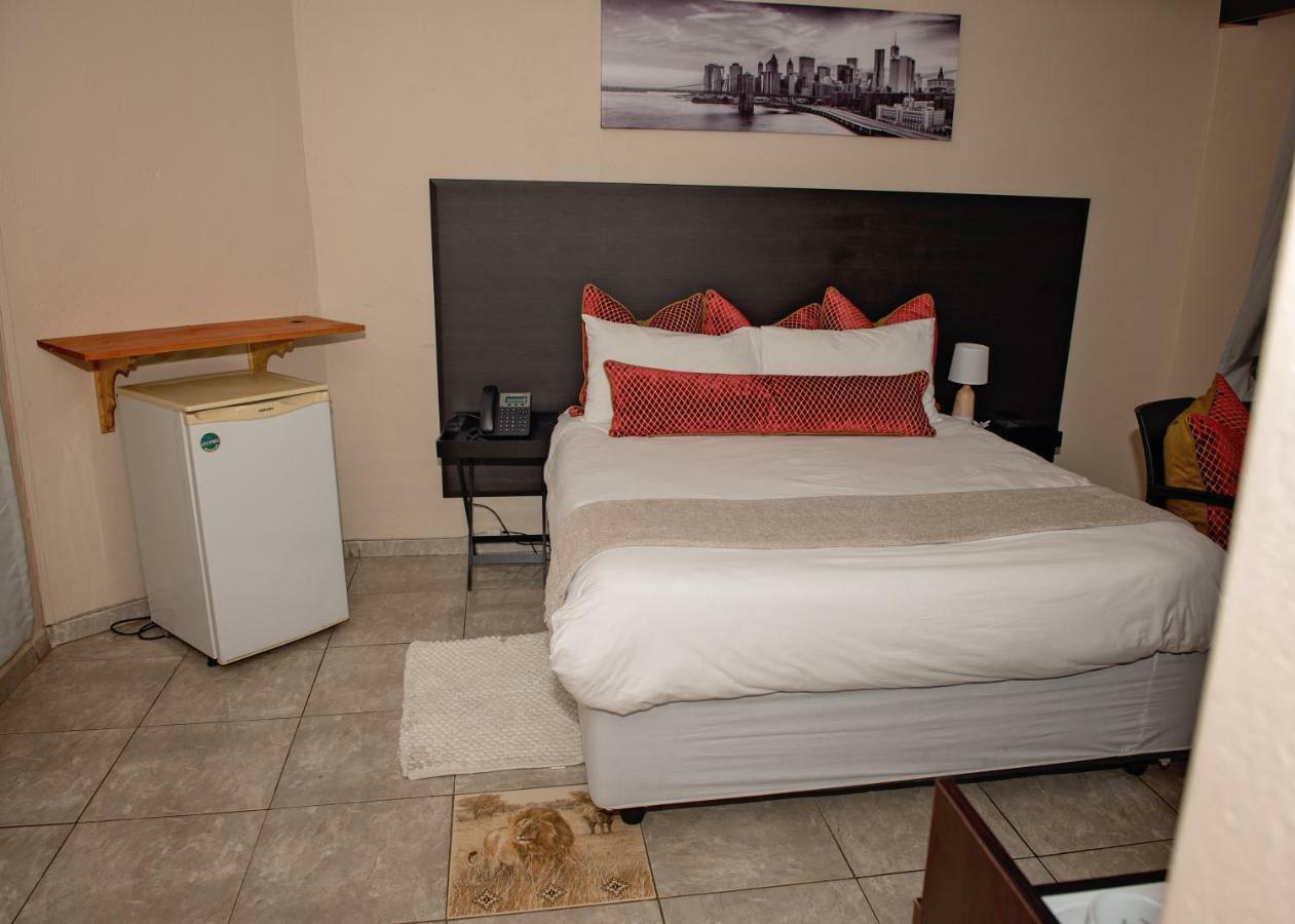 Savannah Guest House Полокване Екстериор снимка