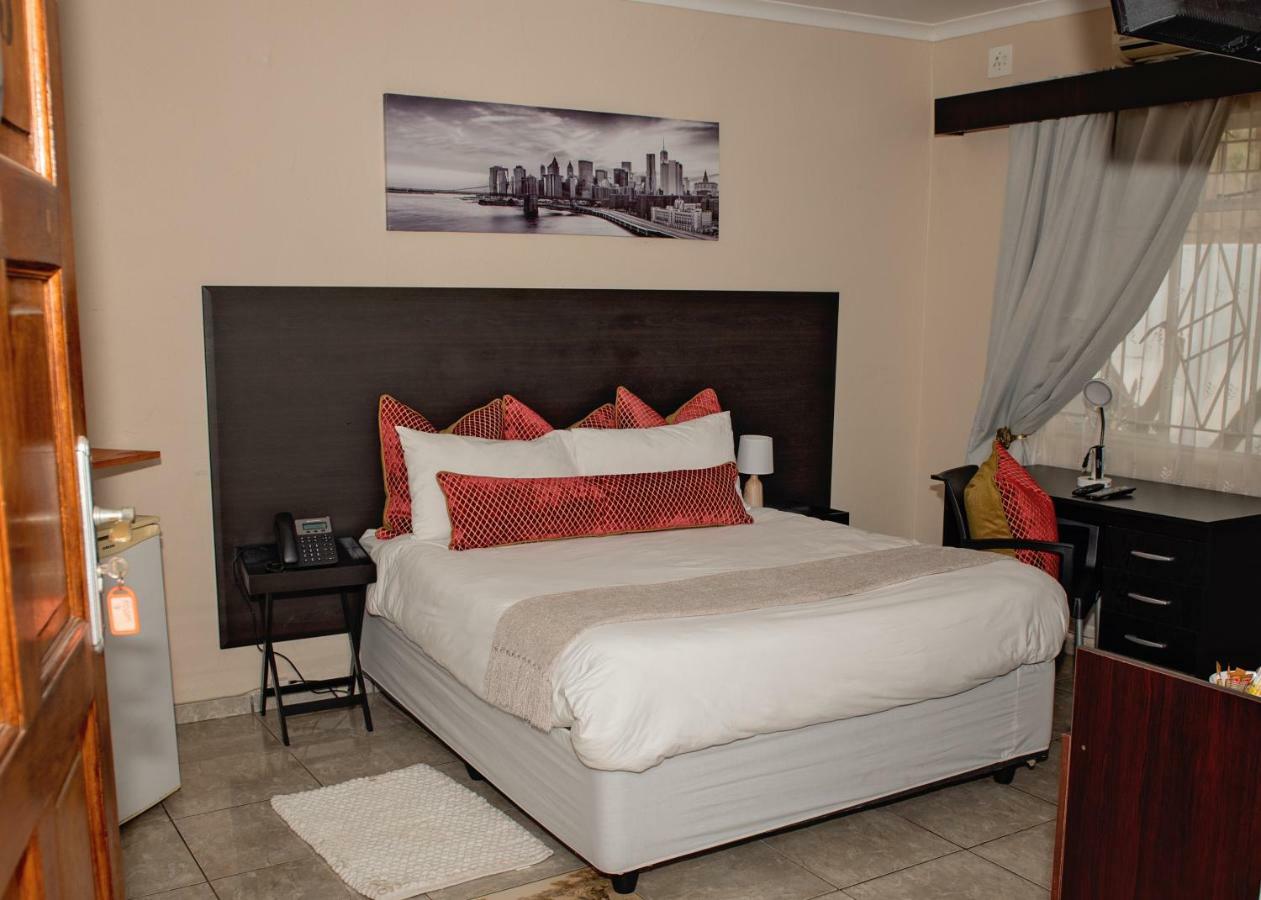 Savannah Guest House Полокване Екстериор снимка